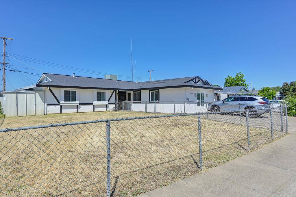 Sacramento, CA 95828,7044 Linwood WAY