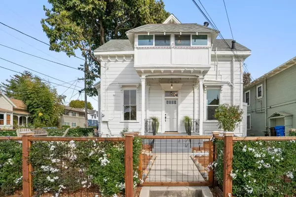 Santa Cruz, CA 95060,126 Cedar ST