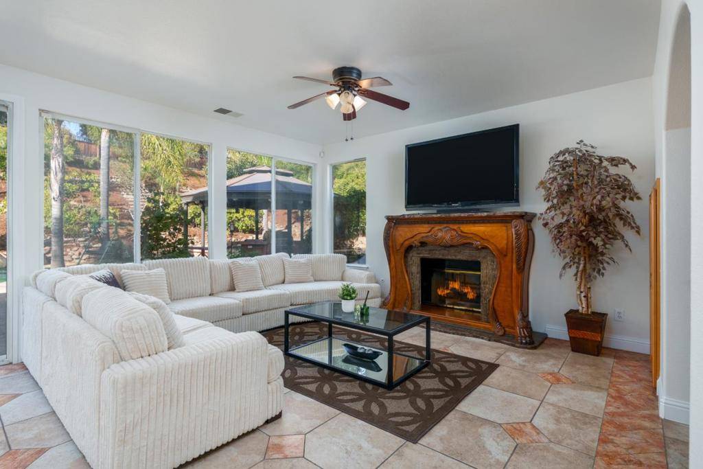 San Jose, CA 95121,2228 Terrena Valley DR