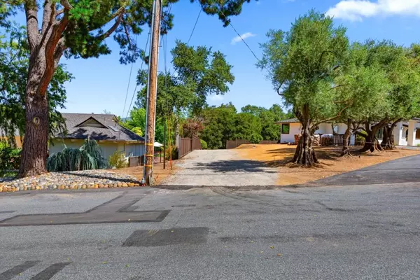 Los Gatos, CA 95030,16070 Matilija DR