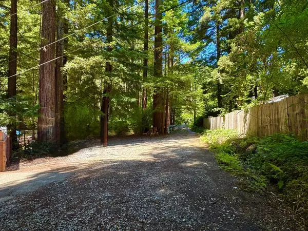 Boulder Creek, CA 95006,144 Monaco LN