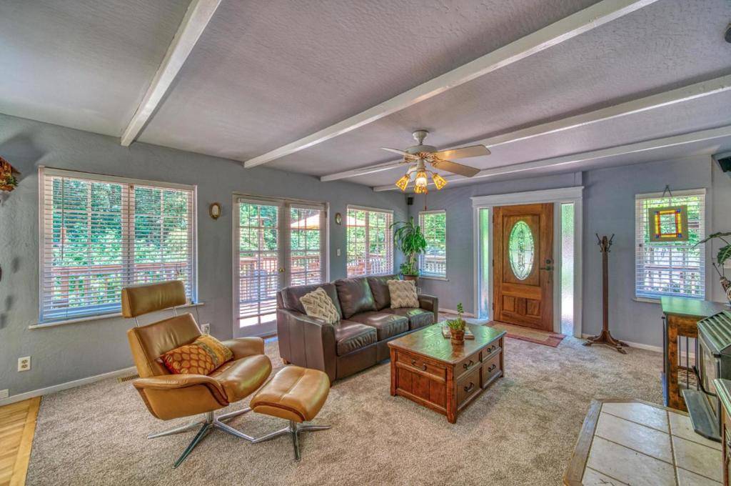 Felton, CA 95018,219 Redwood DR