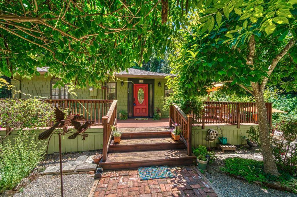 Felton, CA 95018,219 Redwood DR