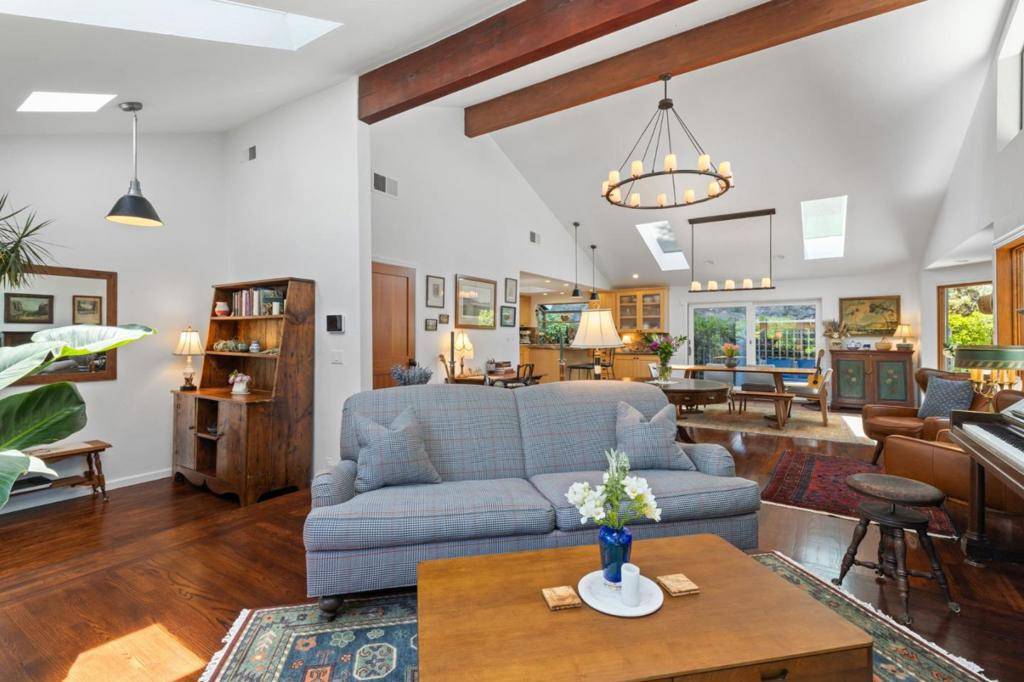 Los Gatos, CA 95033,18051 Idylwild RD