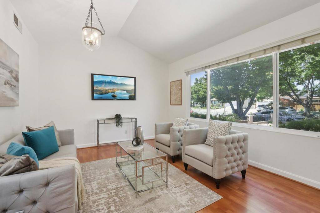San Jose, CA 95136,390 Bluefield DR