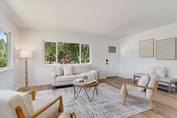 24 Robak DR, La Selva Beach, CA 95076