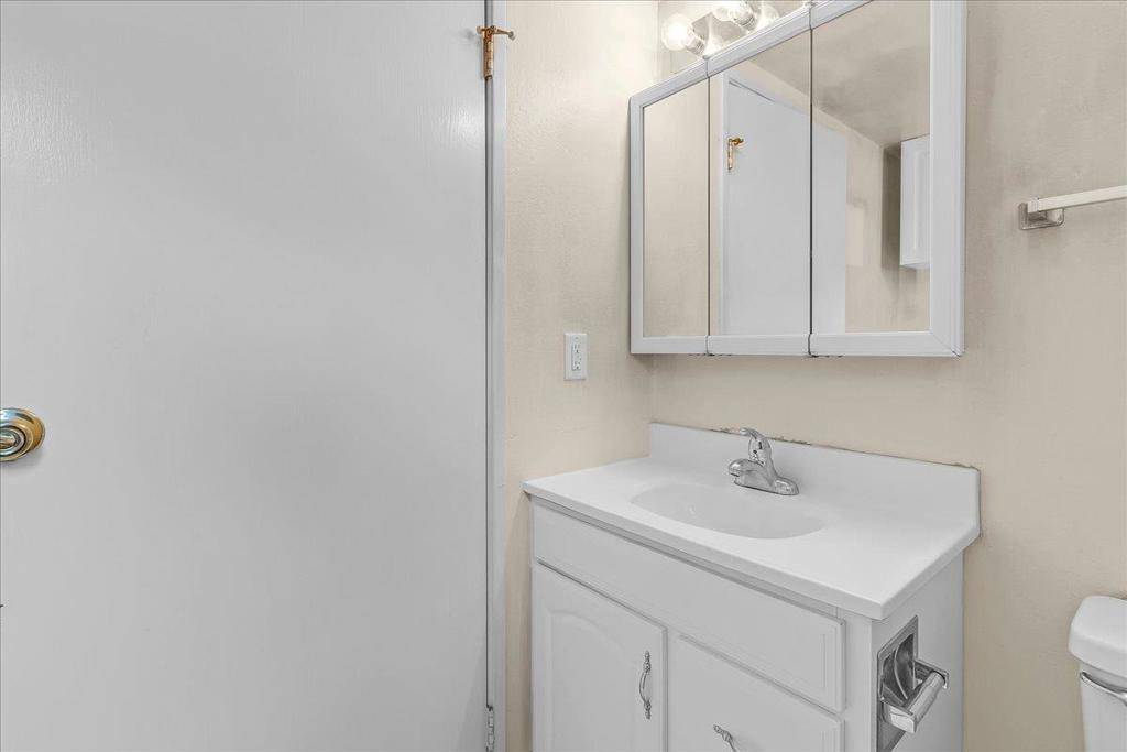 Marina, CA 93933,3137 Seacrest AVE #17