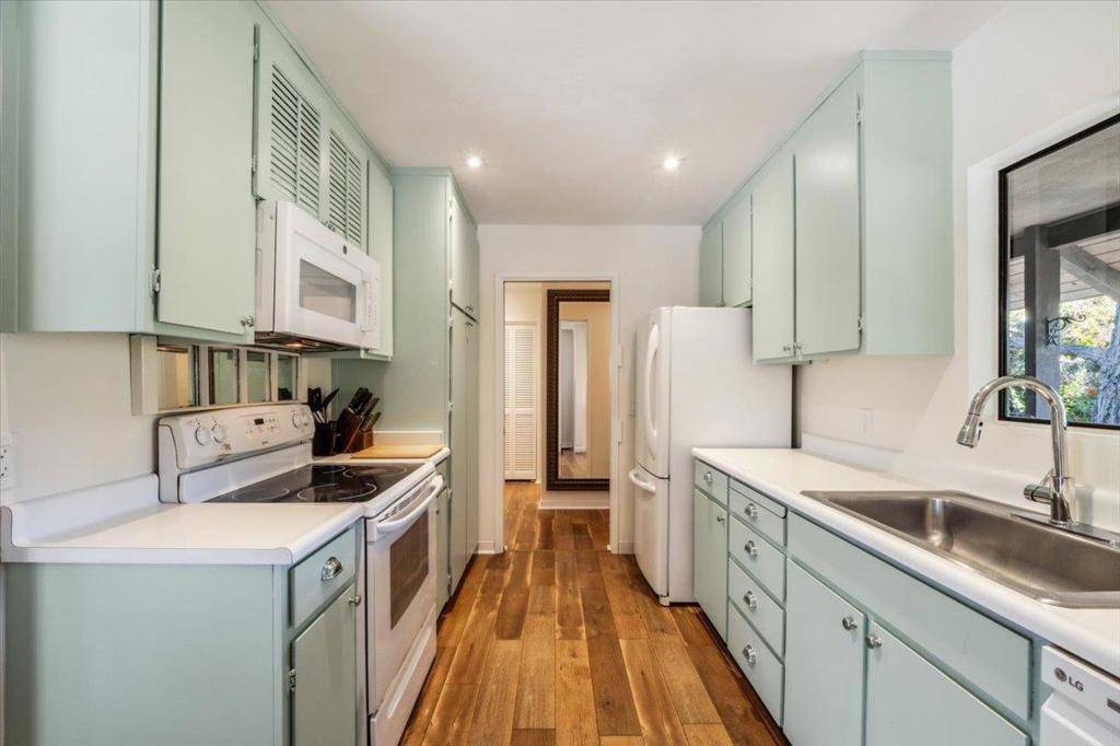 Carmel, CA 93923,9500 Center ST #1