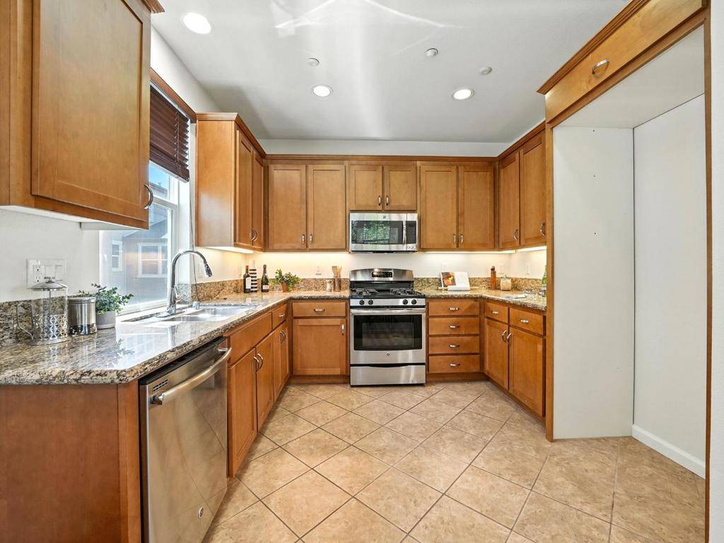 Dublin, CA 94568,3698 Branding Iron PL