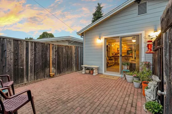 Santa Cruz, CA 95060,338 Dufour ST