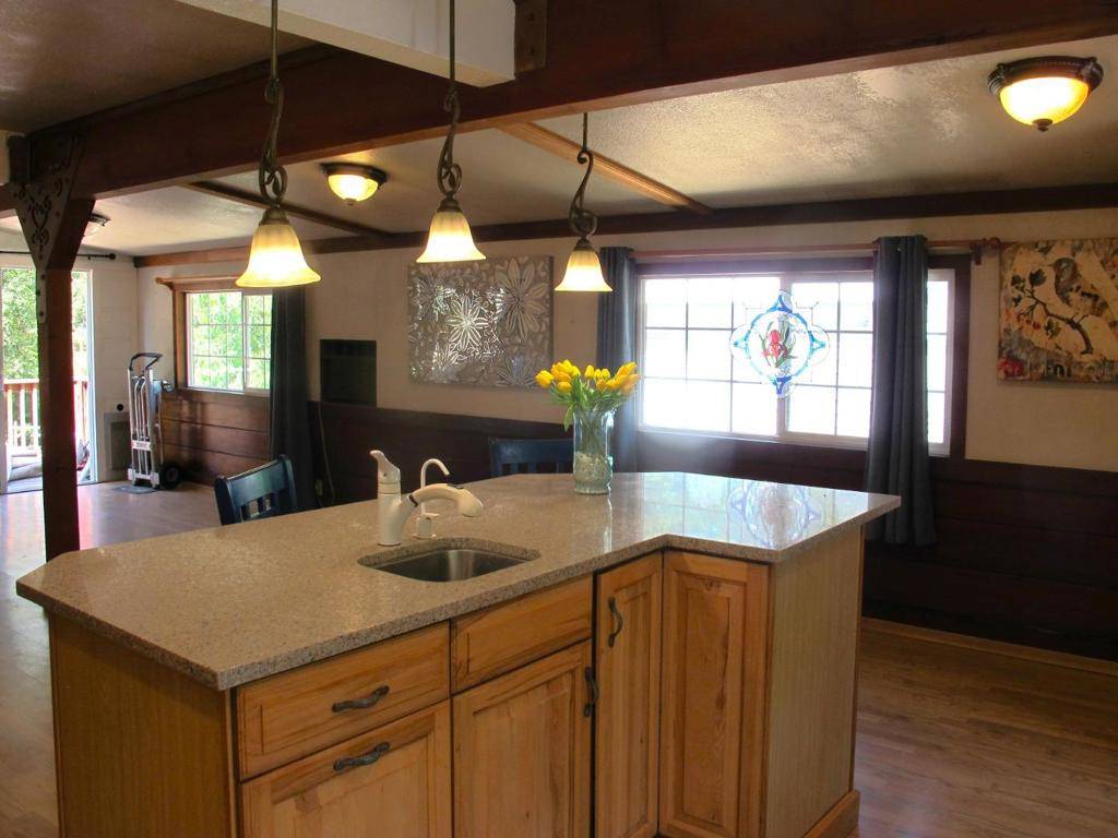 Boulder Creek, CA 95006,235 Apple Knoll DR