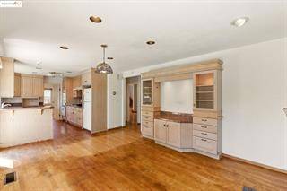 San Jose, CA 95123,6223 Valroy DR