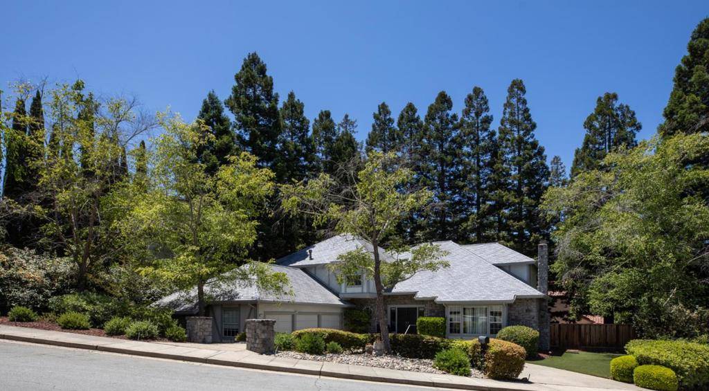 4 Woodleaf AVE, Redwood City, CA 94061