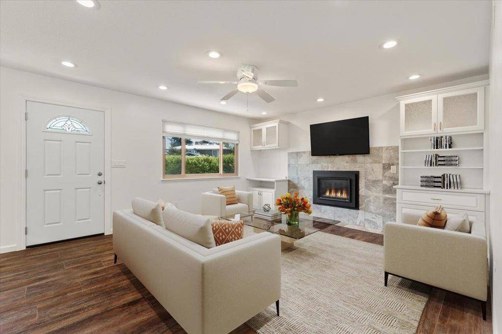 Capitola, CA 95010,1420 Ruby Court #1