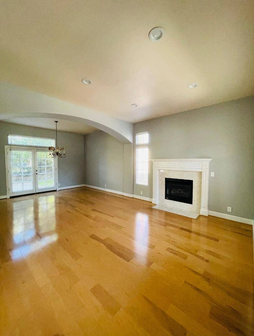 Morgan Hill, CA 95037,982 White Cloud DR
