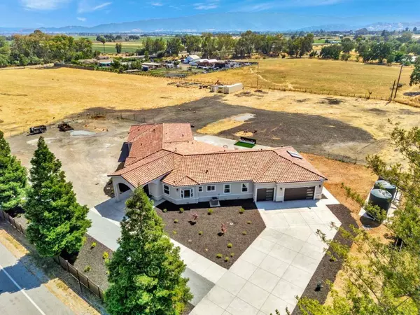 10055 Foothill AVE, Gilroy, CA 95020