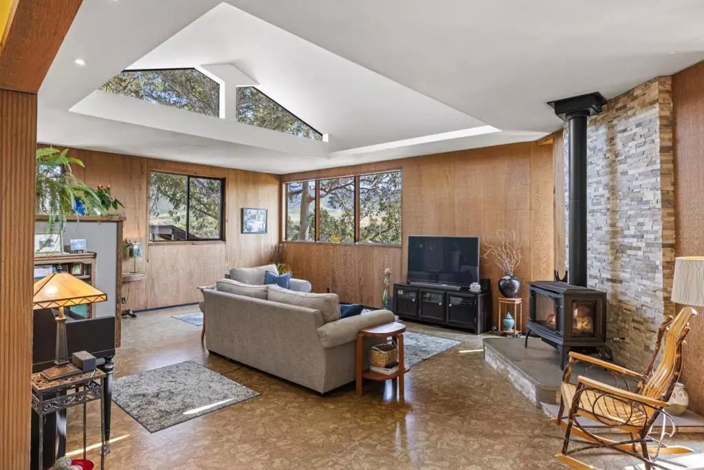 Carmel, CA 93923,3405 Rio RD