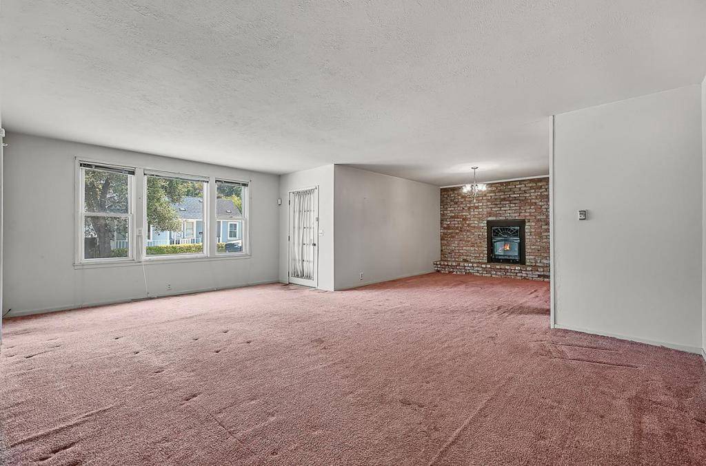 Los Gatos, CA 95030,310 Johnson AVE