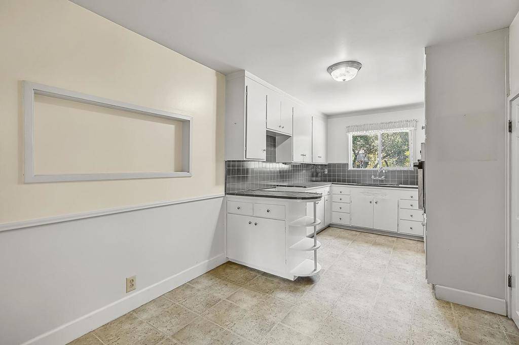 Los Gatos, CA 95030,310 Johnson AVE