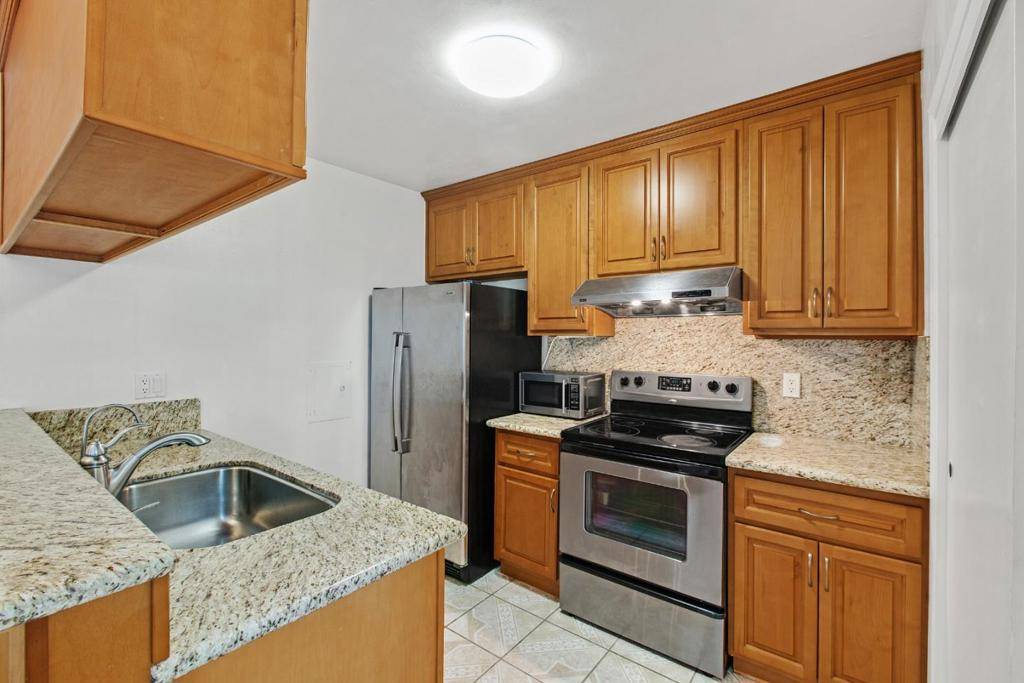 San Jose, CA 95133,2498 Golzio CT #1