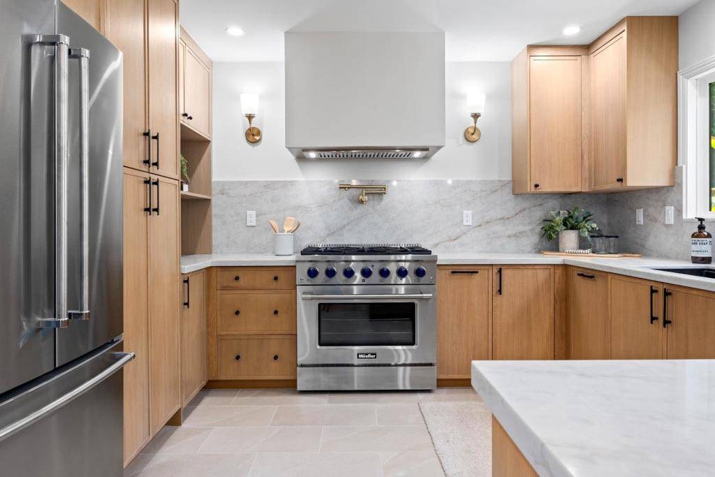 Santa Cruz, CA 95060,109 Cardiff PL
