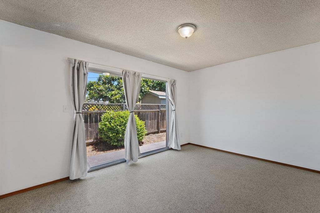 Santa Cruz, CA 95062,2107 Chanticleer AVE