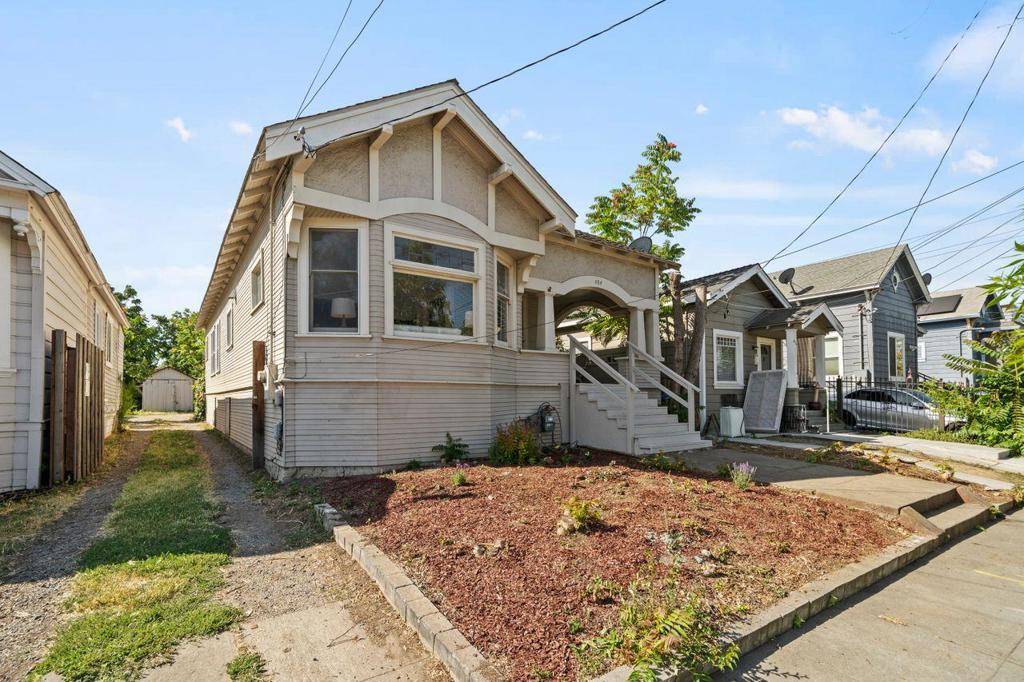 San Jose, CA 95112,484 E Saint John ST