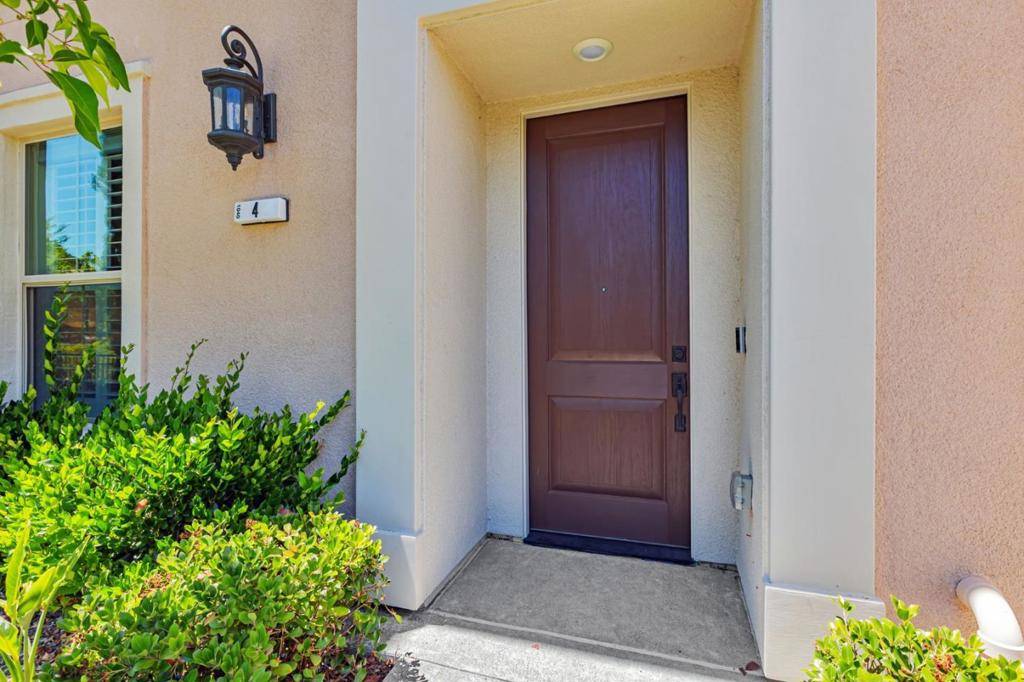 Sunnyvale, CA 94085,1040 Darwin TER #4