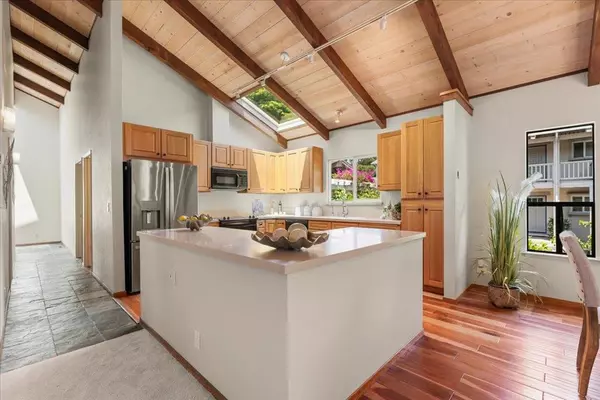 Santa Cruz, CA 95062,224 Pilkington AVE