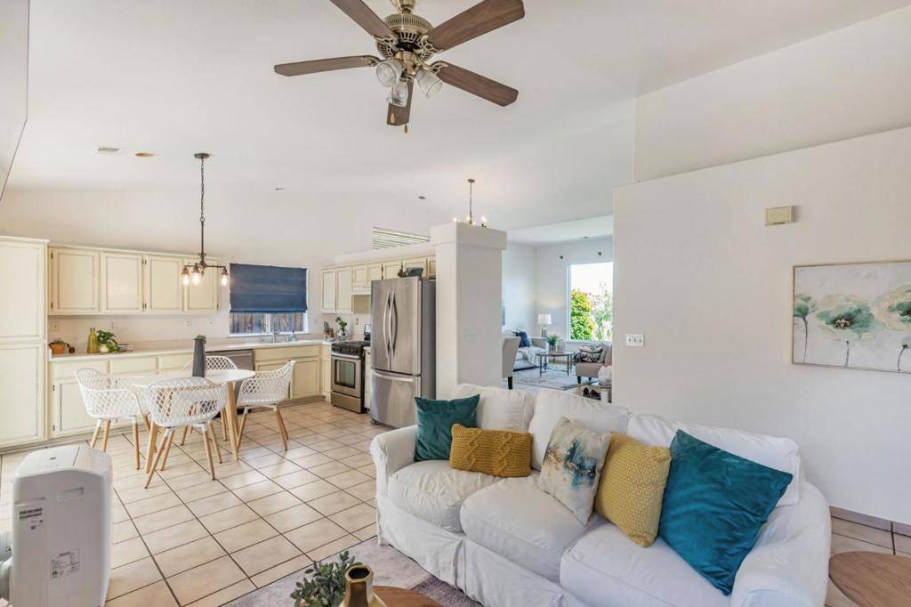 Hollister, CA 95023,1531 Brighton DR