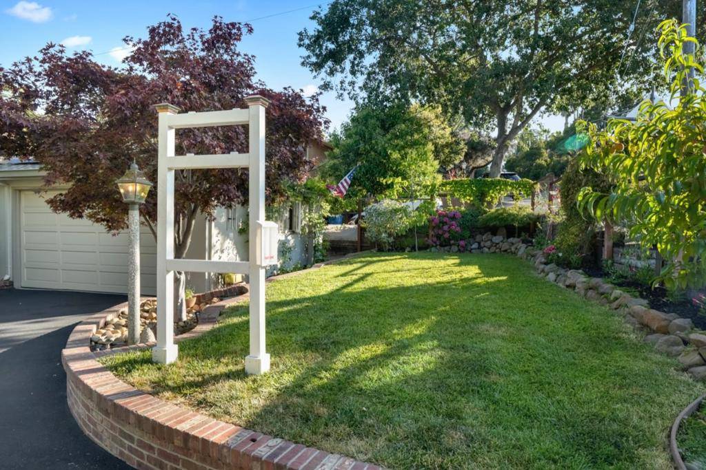 Redwood City, CA 94062,3037 Hopkins AVE