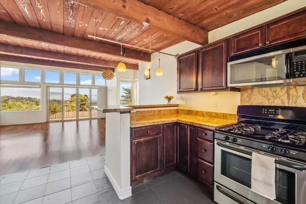 Monterey, CA 93940,152 Mar Vista DR