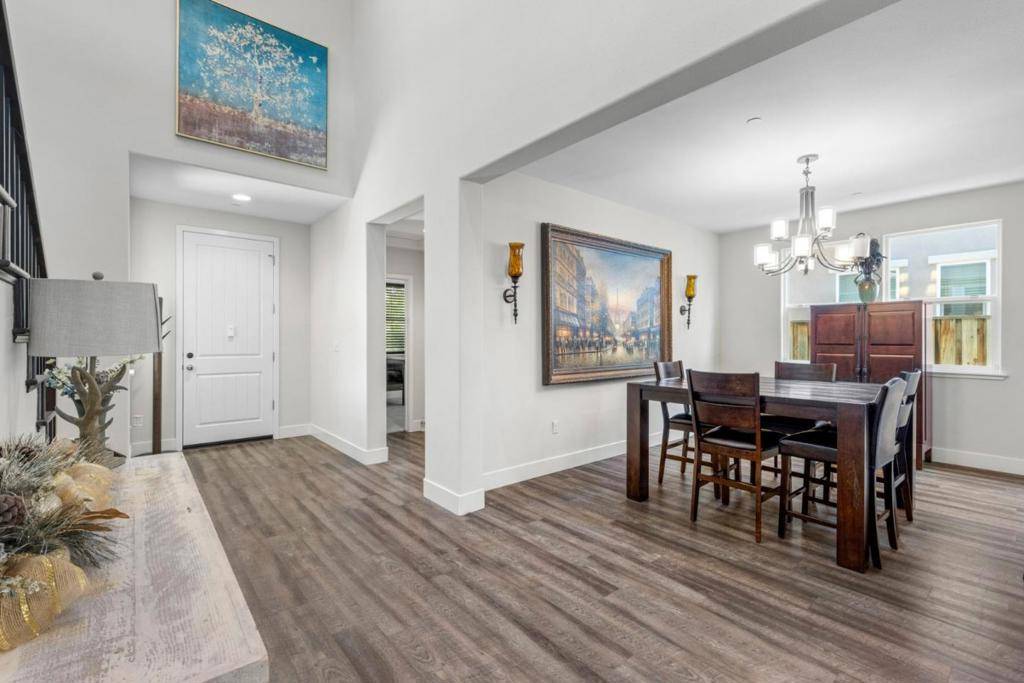 Gilroy, CA 95020,9850 Bobcat CT