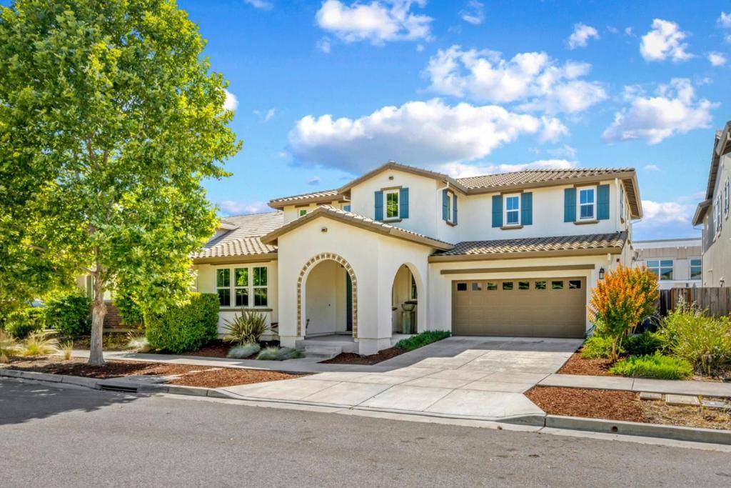 Gilroy, CA 95020,9850 Bobcat CT