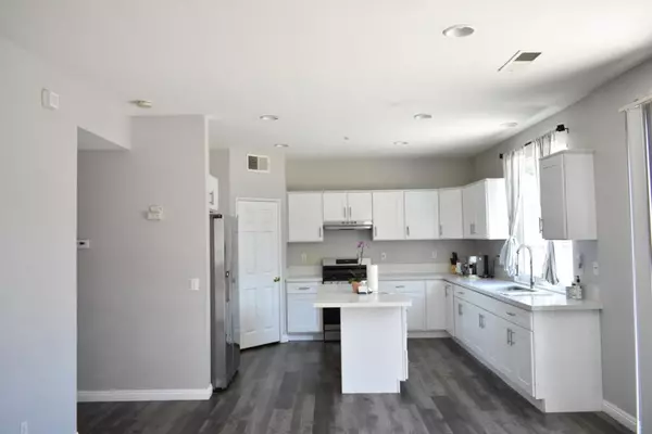 Riverside, CA 92507,1449 Haddington DR