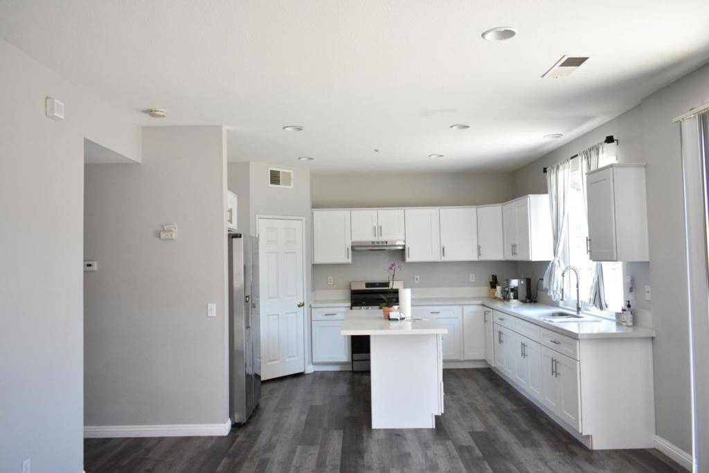 Riverside, CA 92507,1449 Haddington DR