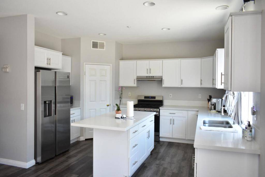 Riverside, CA 92507,1449 Haddington DR