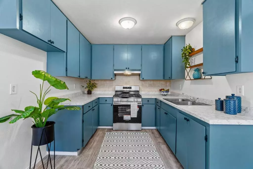 Salinas, CA 93905,742 Pino WAY