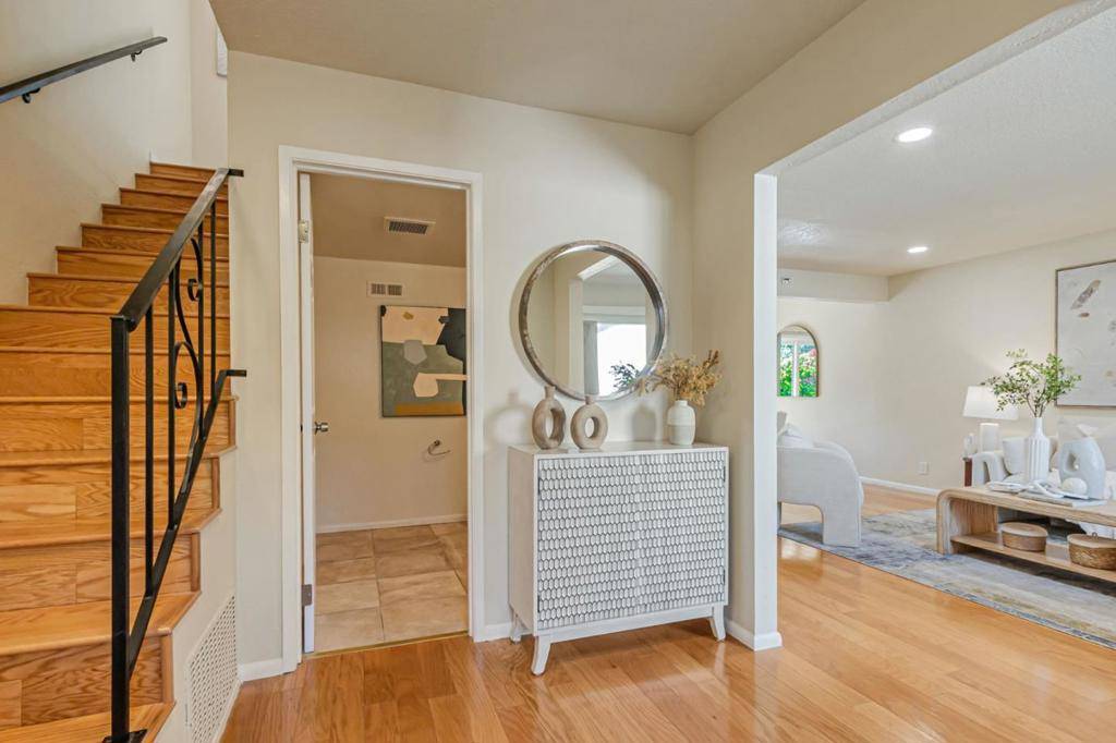 Cupertino, CA 95014,10458 Lockwood DR