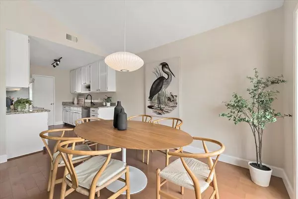 Half Moon Bay, CA 94019,444 Cypress AVE