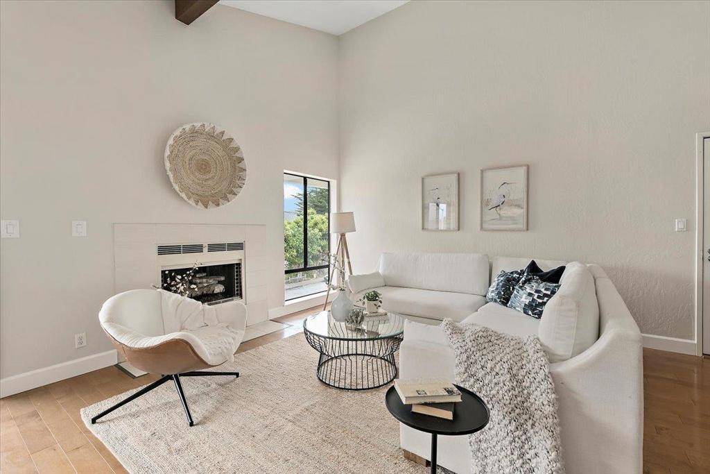 Half Moon Bay, CA 94019,444 Cypress AVE
