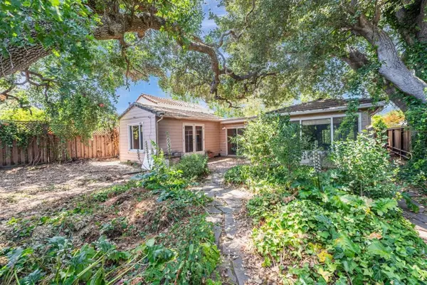 Menlo Park, CA 94025,1036 Almanor AVE