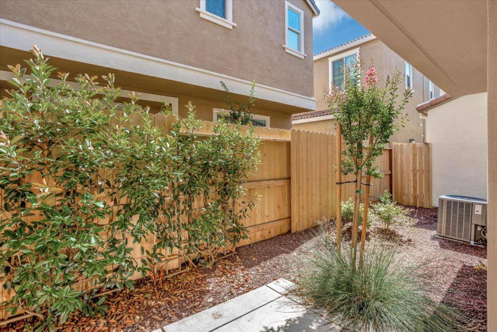 Elk Grove, CA 95757,10466 Oboe WAY