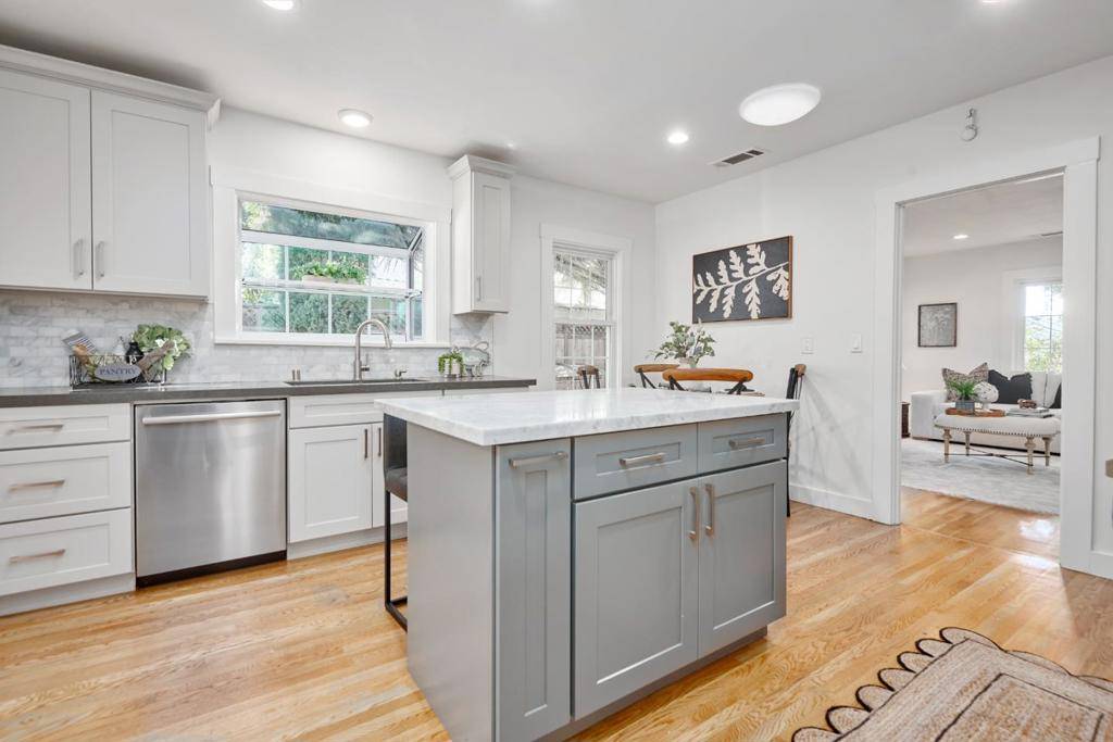 Mountain View, CA 94041,767 Calderon AVE