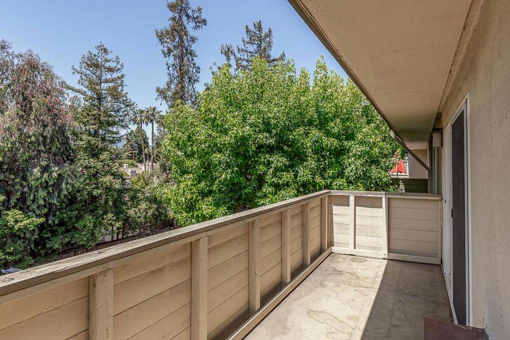 Mountain View, CA 94040,1033 Crestview DR #308