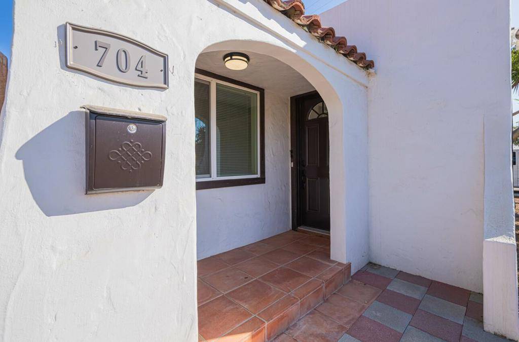 Greenfield, CA 93927,704 Oak AVE