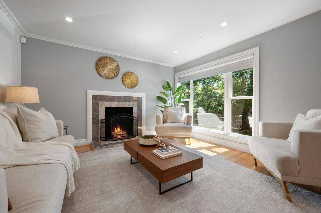 San Mateo, CA 94403,3813 Pasadena DR