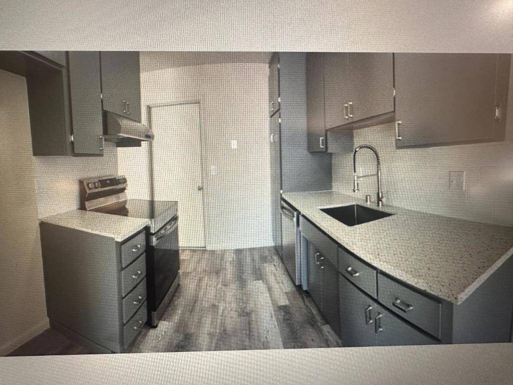 Salinas, CA 93906,1690 Cherokee DR