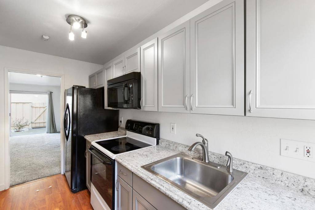 Pacifica, CA 94044,1358 Terra Nova BLVD