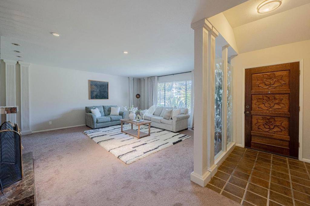Salinas, CA 93901,330 Woodside DR #124